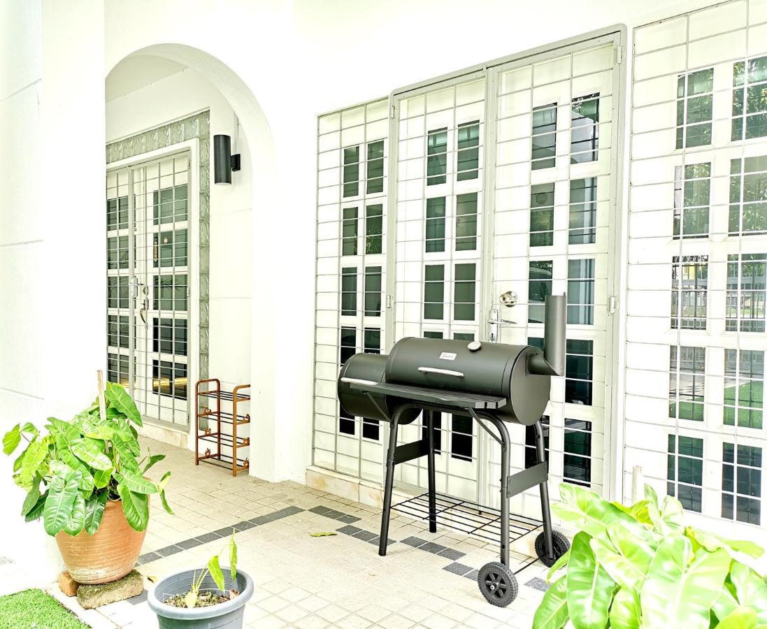 527 Beachhouse L 5 Bedroom With Swimming Pool - 3Min Walk To The Beach 丹绒武雅 外观 照片